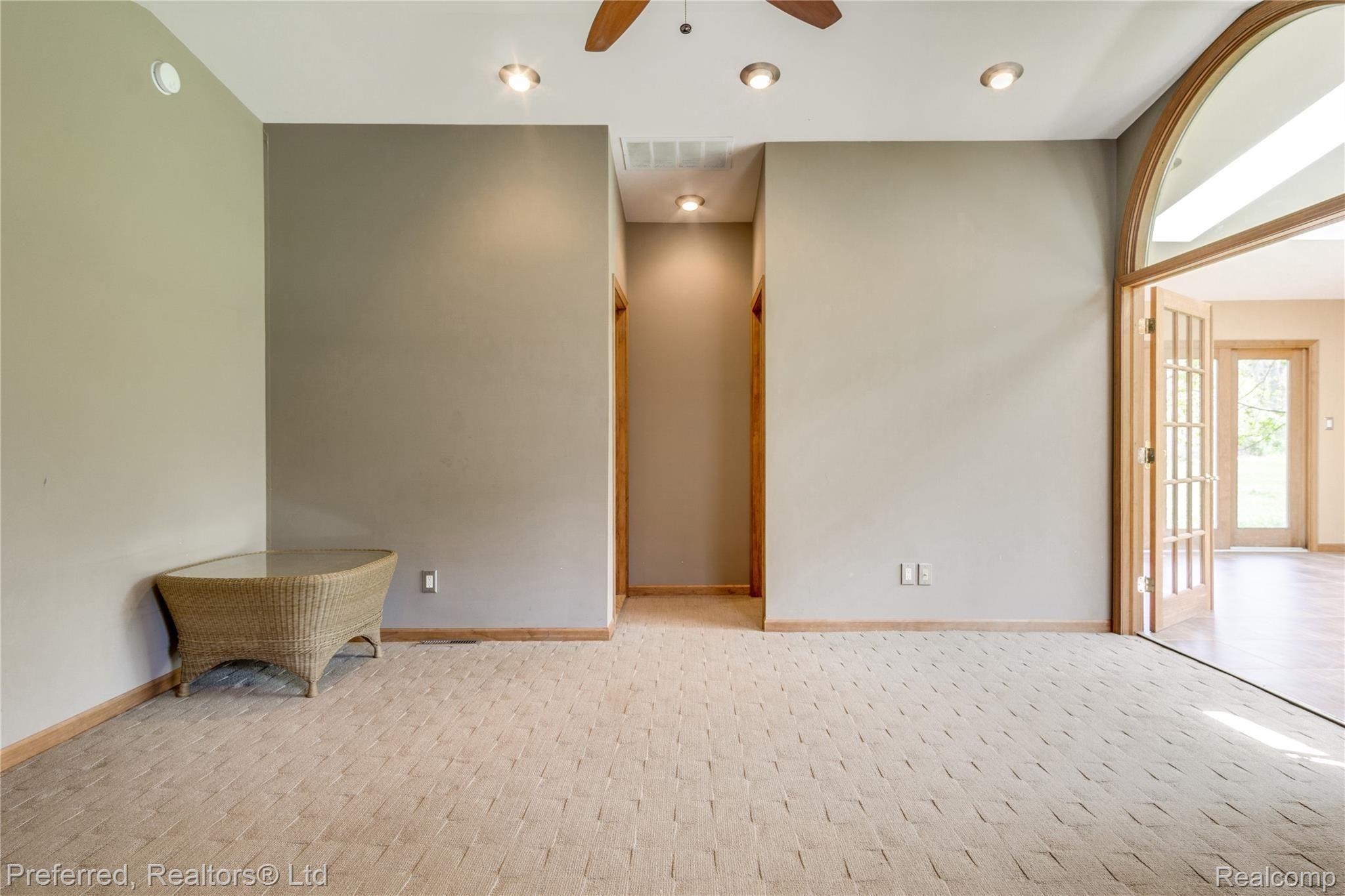 40519 Lotzford Road Canton, MI 48187 - Photo 27 of 44 27.jpg