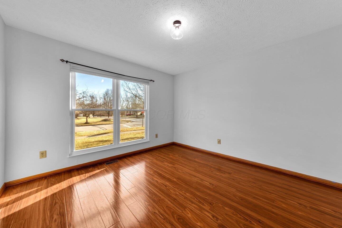 304 Shellbark Road Marysville, OH 43040 - Photo 18 of 55 018-304ShellbarkRoad-Marysville-OH-43040