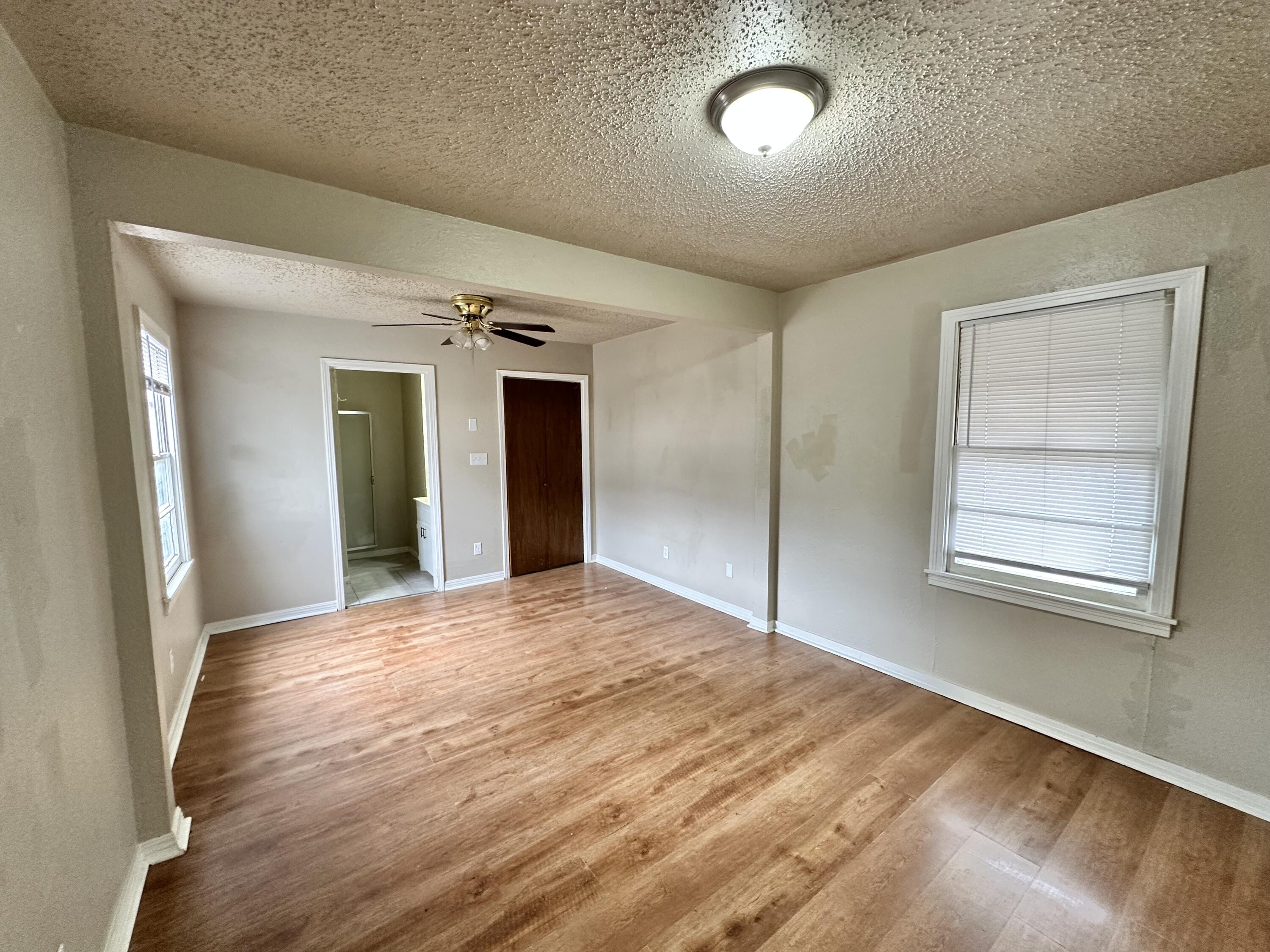1908 Currie Lane Amarillo, TX 79107 - Photo 6 of 10 IMG_3081