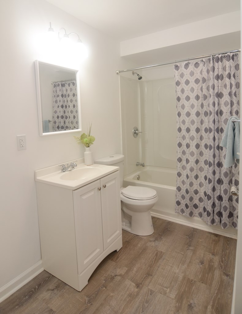 3426 Edgewood Road Columbus, GA 31907 - Photo 14 of 42 Guest Bathroom 1