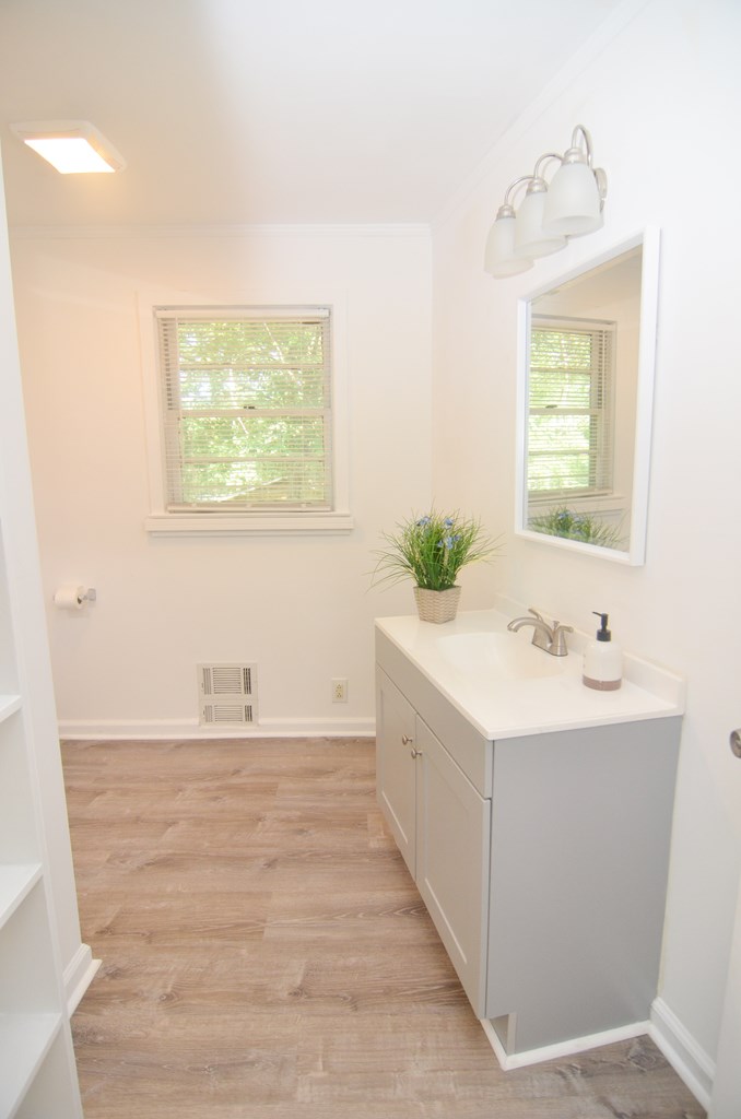 3426 Edgewood Road Columbus, GA 31907 - Photo 16 of 42 Primary Bathroom