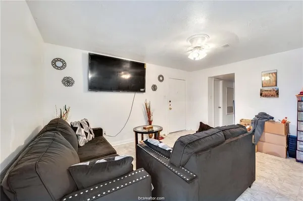 $825 | 1526 Pine Ridge Drive, Unit C, College Station, TX 77840