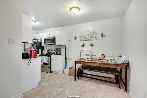 $825 | 1526 Pine Ridge Drive, Unit C, College Station, TX 77840