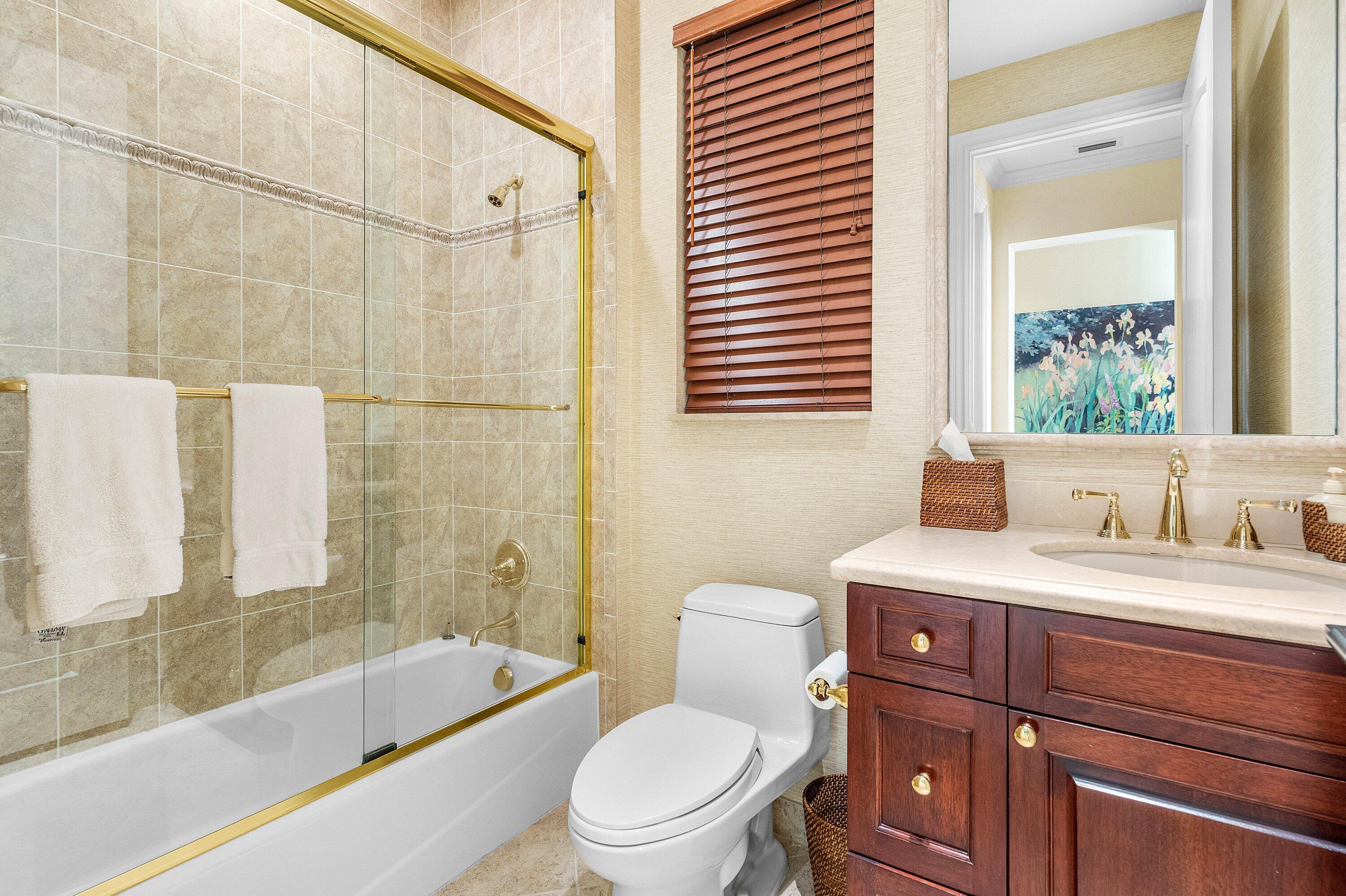 7210 Ayrshire Lane Boca Raton, FL 33496 - Photo 38 of 63 Guest Bath #3