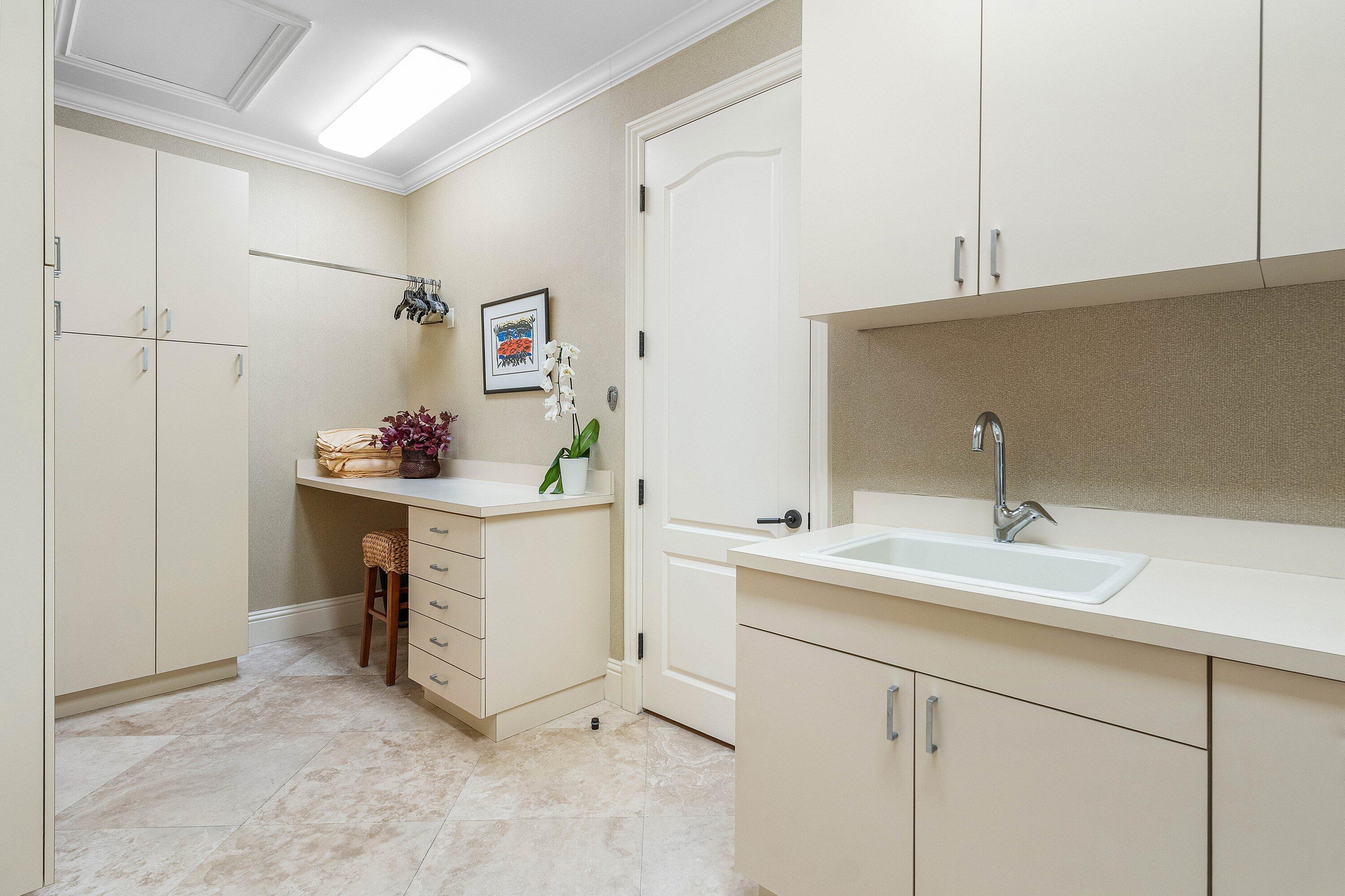 7210 Ayrshire Lane Boca Raton, FL 33496 - Photo 40 of 63 Laundry Room