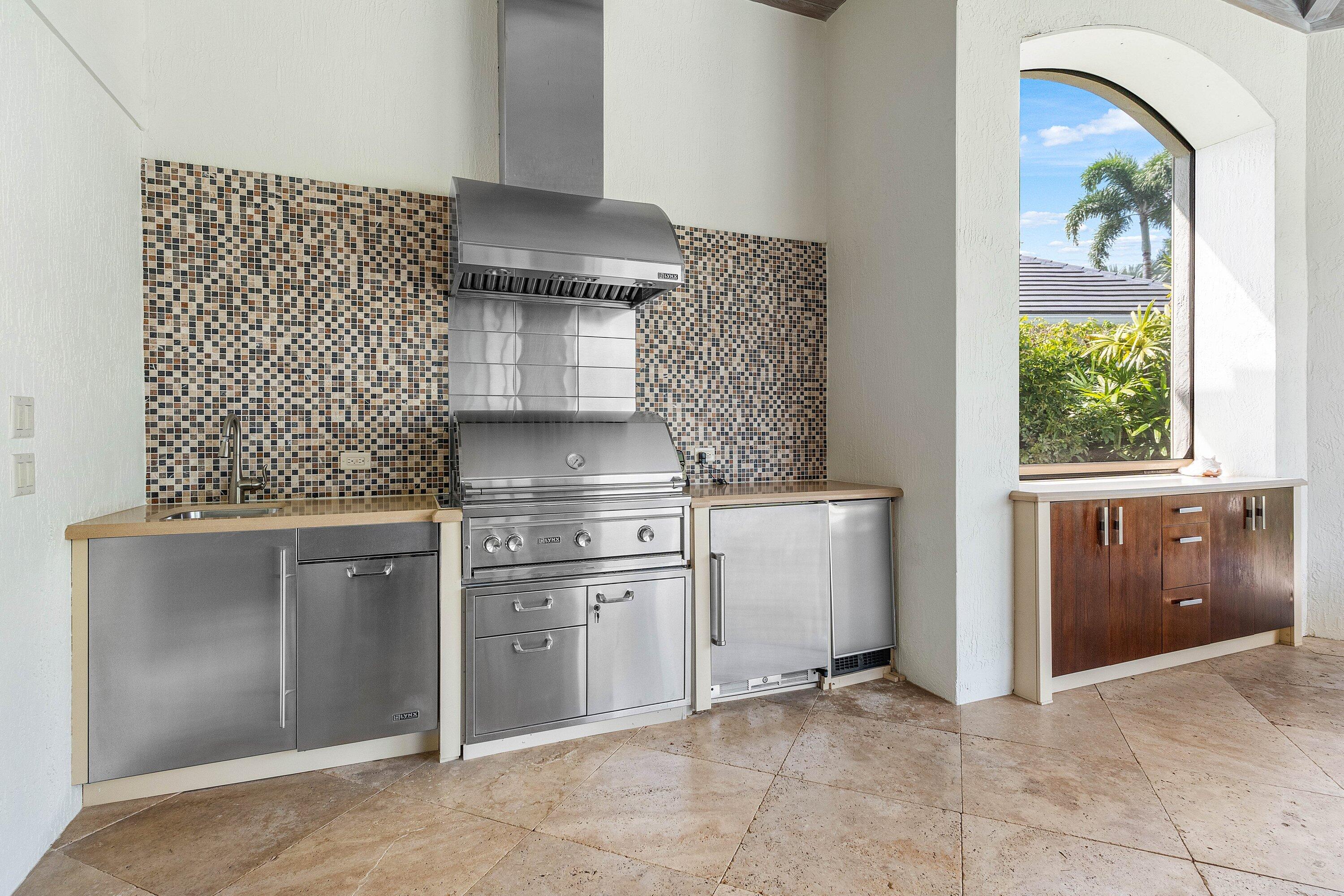 7210 Ayrshire Lane Boca Raton, FL 33496 - Photo 43 of 63 Loggia