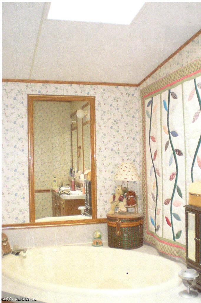 1140 Jones Road Jacksonville, FL 32220 - Photo 7 of 11 Master Bath