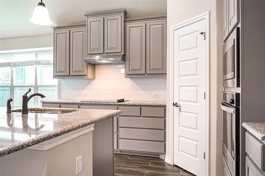 2636 Freemon Place Grand Prairie, TX 75052 - Photo 7 of 24