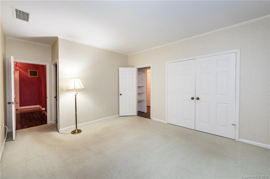 906 Cherokee Road Charlotte, NC 28207 - Photo 15 of 18 Gallery Image 15