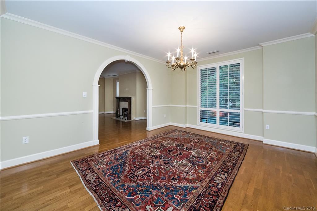 906 Cherokee Road Charlotte, NC 28207 - Photo 6 of 18 Gallery Image 6