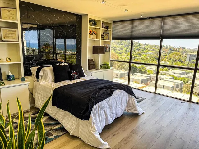 $1,795,000 | 2500 Torrey Pines Road, Unit 902, La Jolla, CA 92037