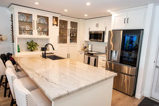 $1,795,000 | 2500 Torrey Pines Road, Unit 902, La Jolla, CA 92037