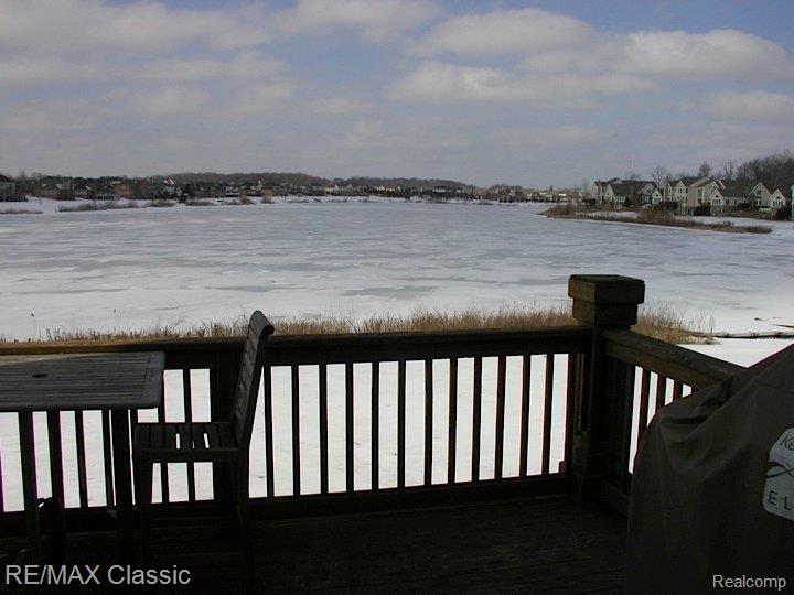 24799 Reeds Pointe Drive Novi, MI 48374 - Photo 21 of 22 P3051573.jpg