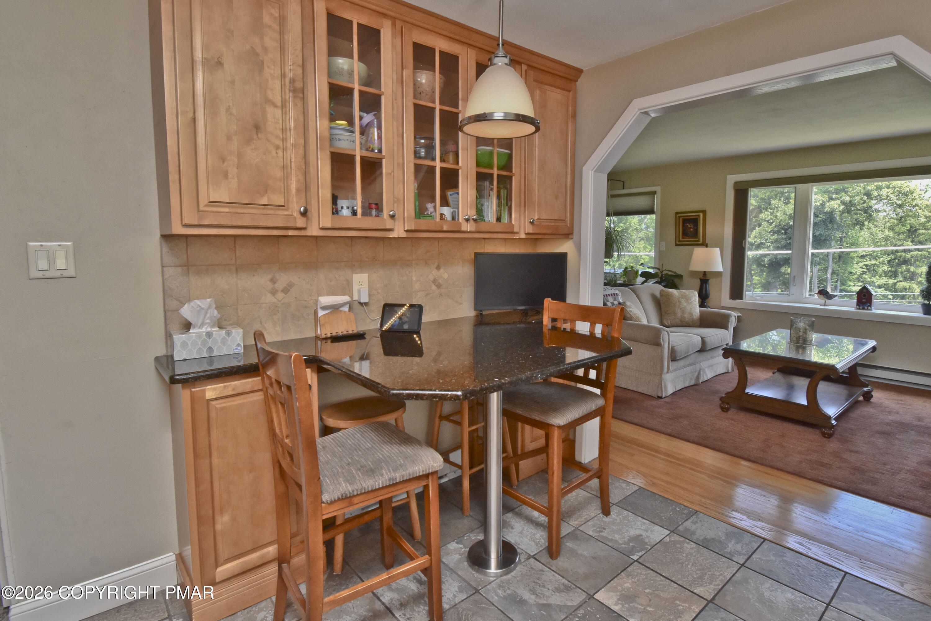 7515 Old Coach Road Stroudsburg, PA 18360 - Photo 15 of 59 5 Kitchen (5)