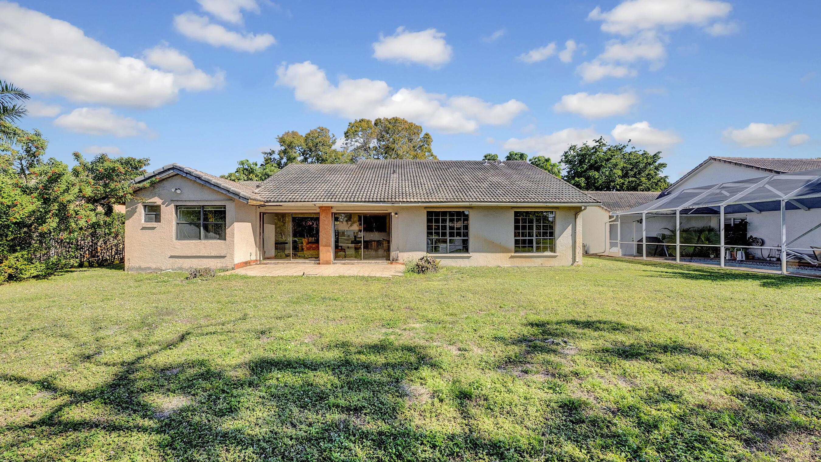 21363 Chinaberry Drive Boca Raton, FL 33428 - Photo 4 of 10 DSC06461