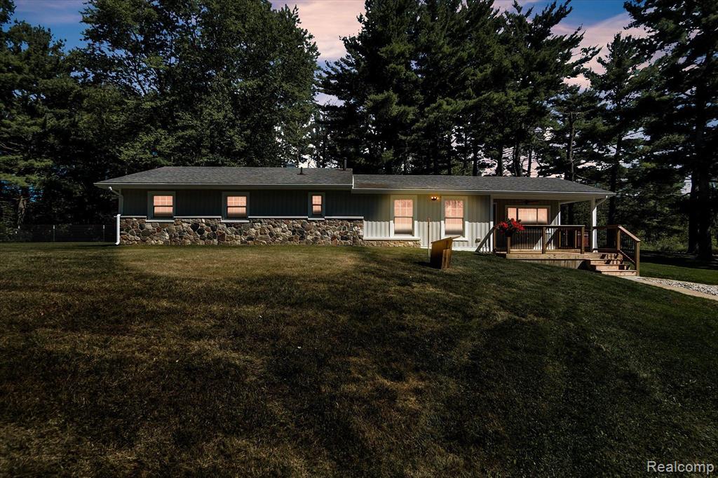7700 Golf Club Road Howell, MI 48843 - Photo 2 of 33