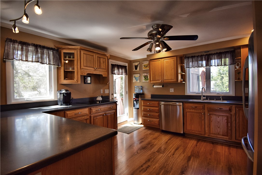 16 Stuart Street Warren, RI 02885 - Photo 6 of 20 Gallery Image 6