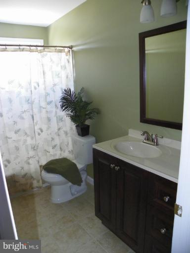 1325 Halstead Road Parkville, MD 21234 - Photo 7 of 11 Bath