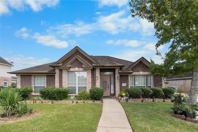 $375,000 | 1107 Barkly Court, Pearland, TX 77581