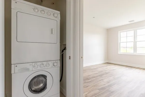 $2,825 | 26 New Derby Street, Unit 407, Salem, MA 01970