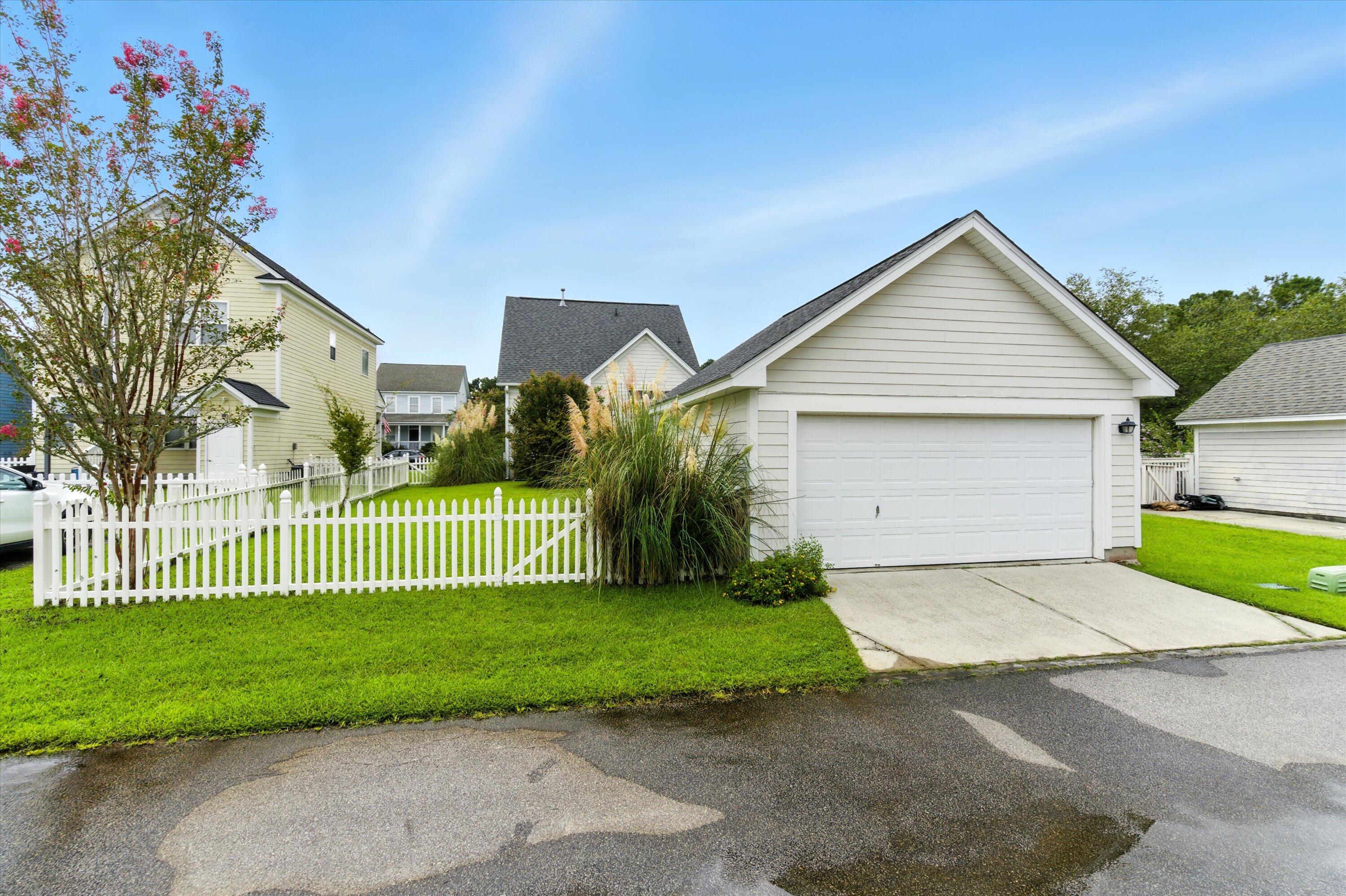 203 Hydrangea Street Summerville, SC 29483 - Photo 36 of 42 41-010_DSC05914