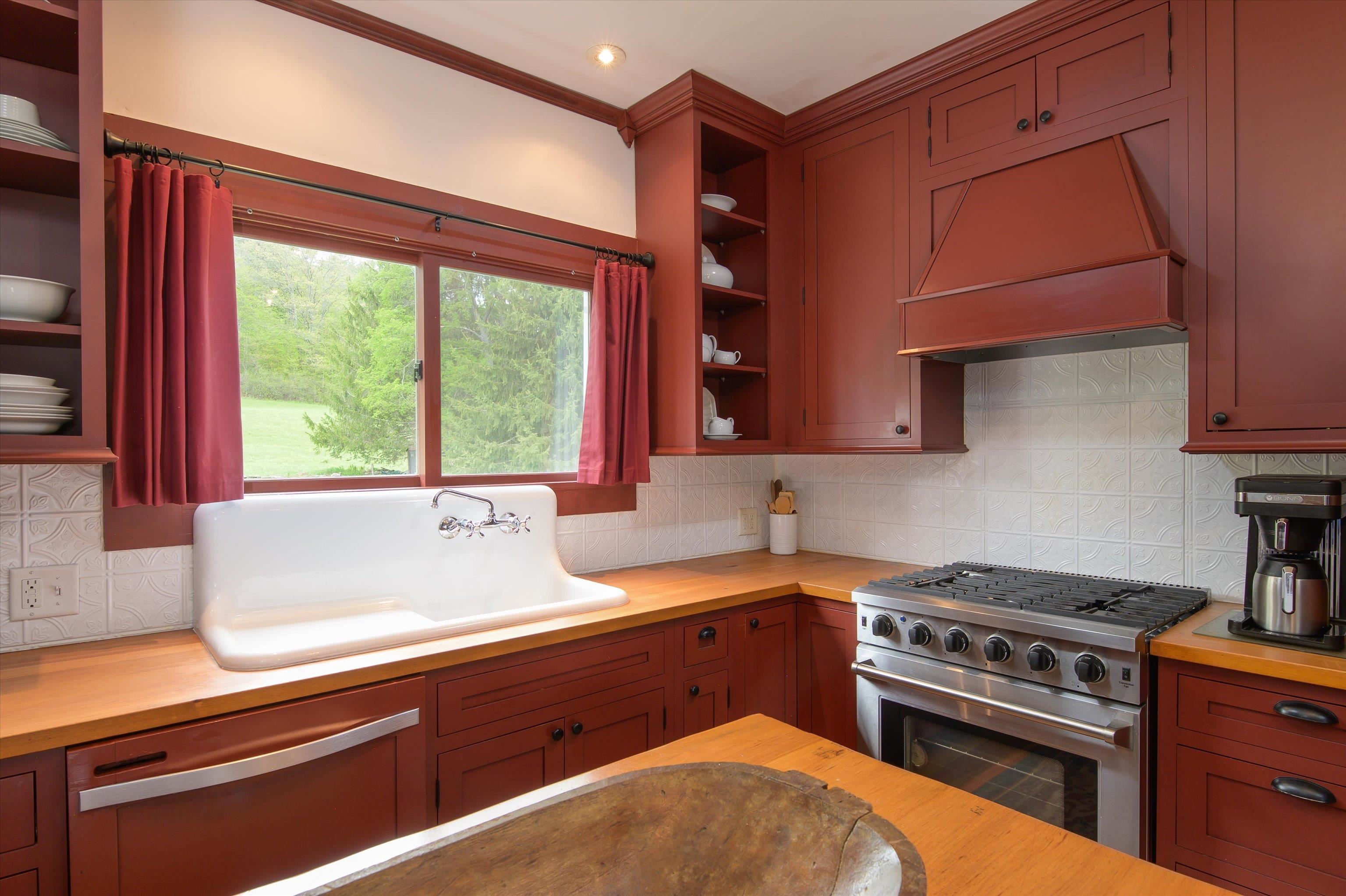 148 Townshend Road Grafton, VT 05146 - Photo 17 of 43