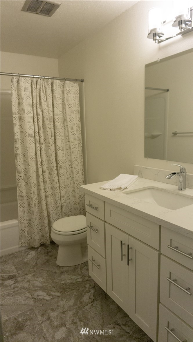 17400 158th Avenue Southeast Renton, WA 98058 - Photo 13 of 20 Gallery Image 13