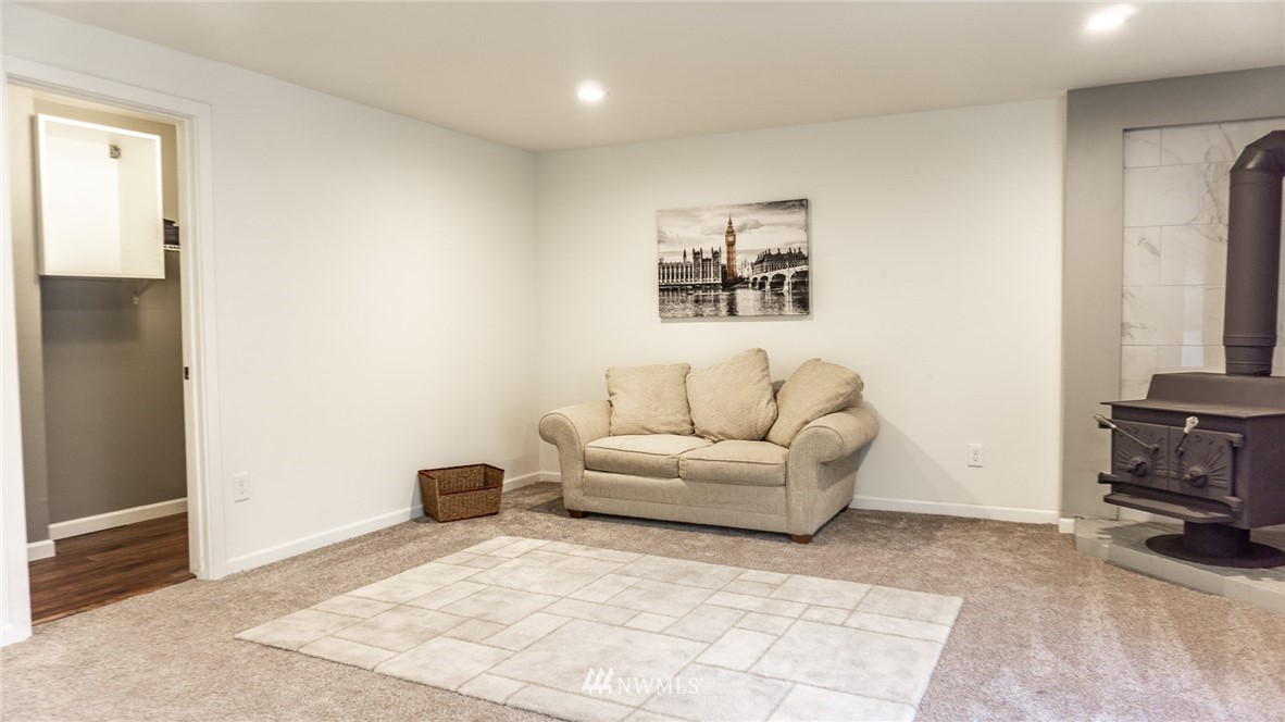 17400 158th Avenue Southeast Renton, WA 98058 - Photo 17 of 20 Gallery Image 17