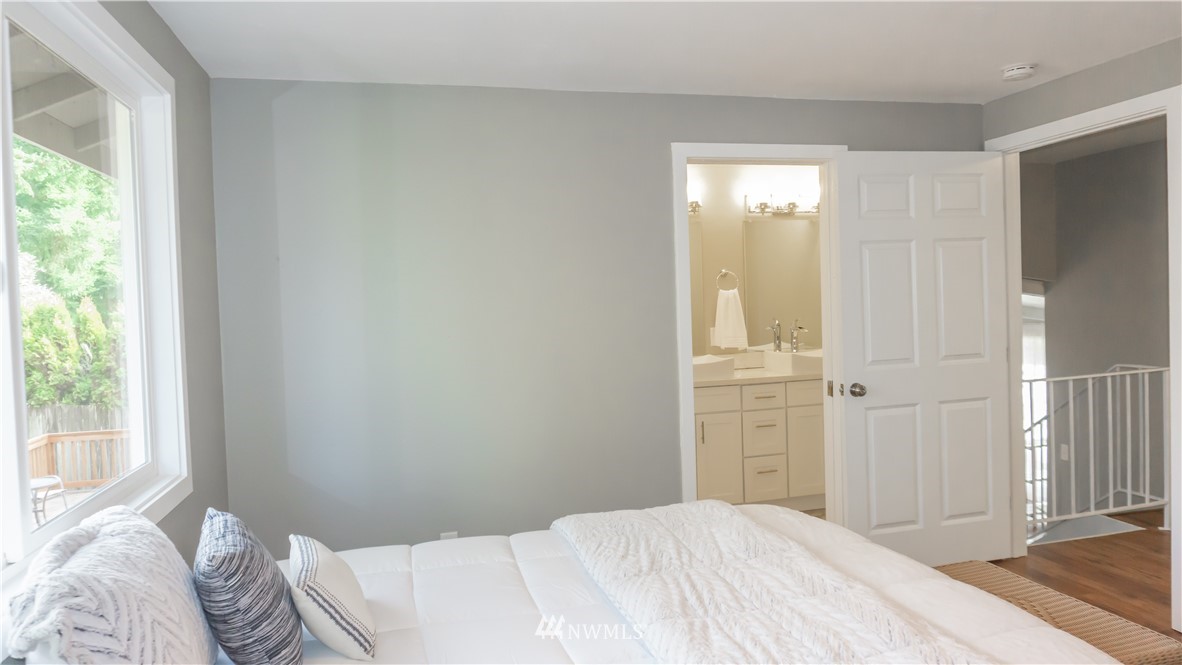 17400 158th Avenue Southeast Renton, WA 98058 - Photo 10 of 20 Gallery Image 10