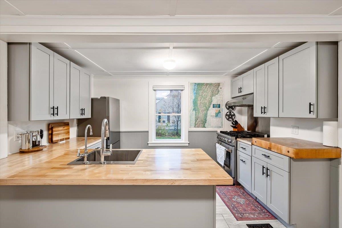 44 Edward Street St. Albans, VT 05478 - Photo 17 of 48