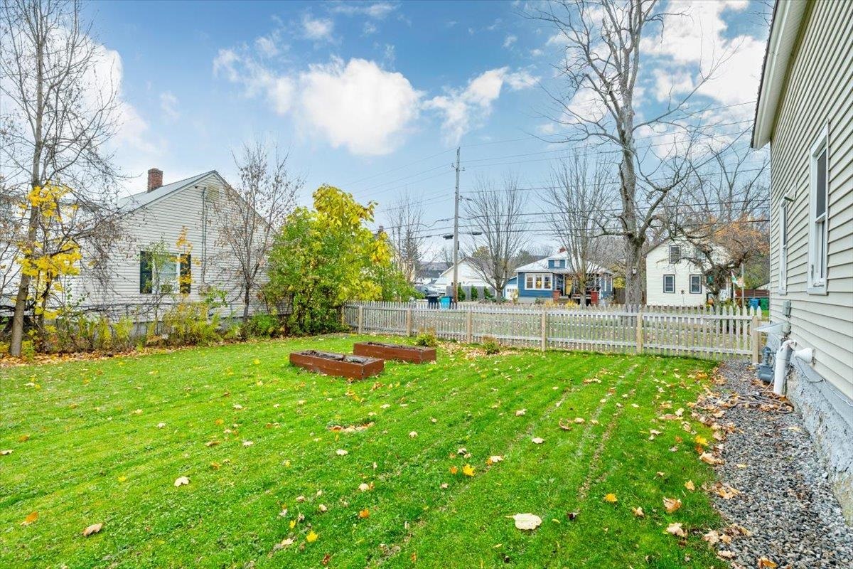 44 Edward Street St. Albans, VT 05478 - Photo 9 of 48