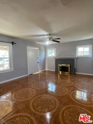 $1,950 | 604 Eye Street, Bakersfield, CA 93304