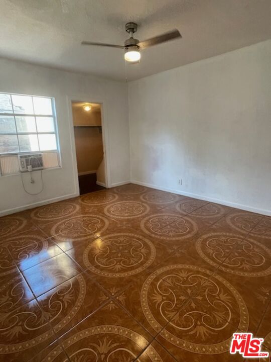 604 Eye Street Bakersfield, CA 93304 - Photo 7 of 33