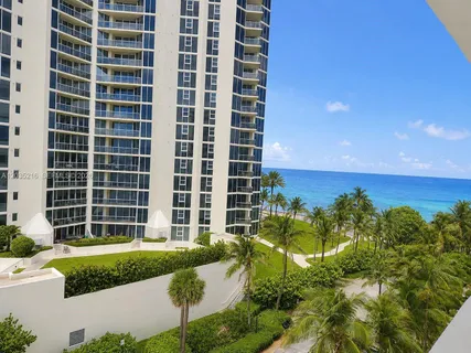 $90,000 | 19201 Collins Avenue, Unit 527, Sunny Isles Beach, FL 33160