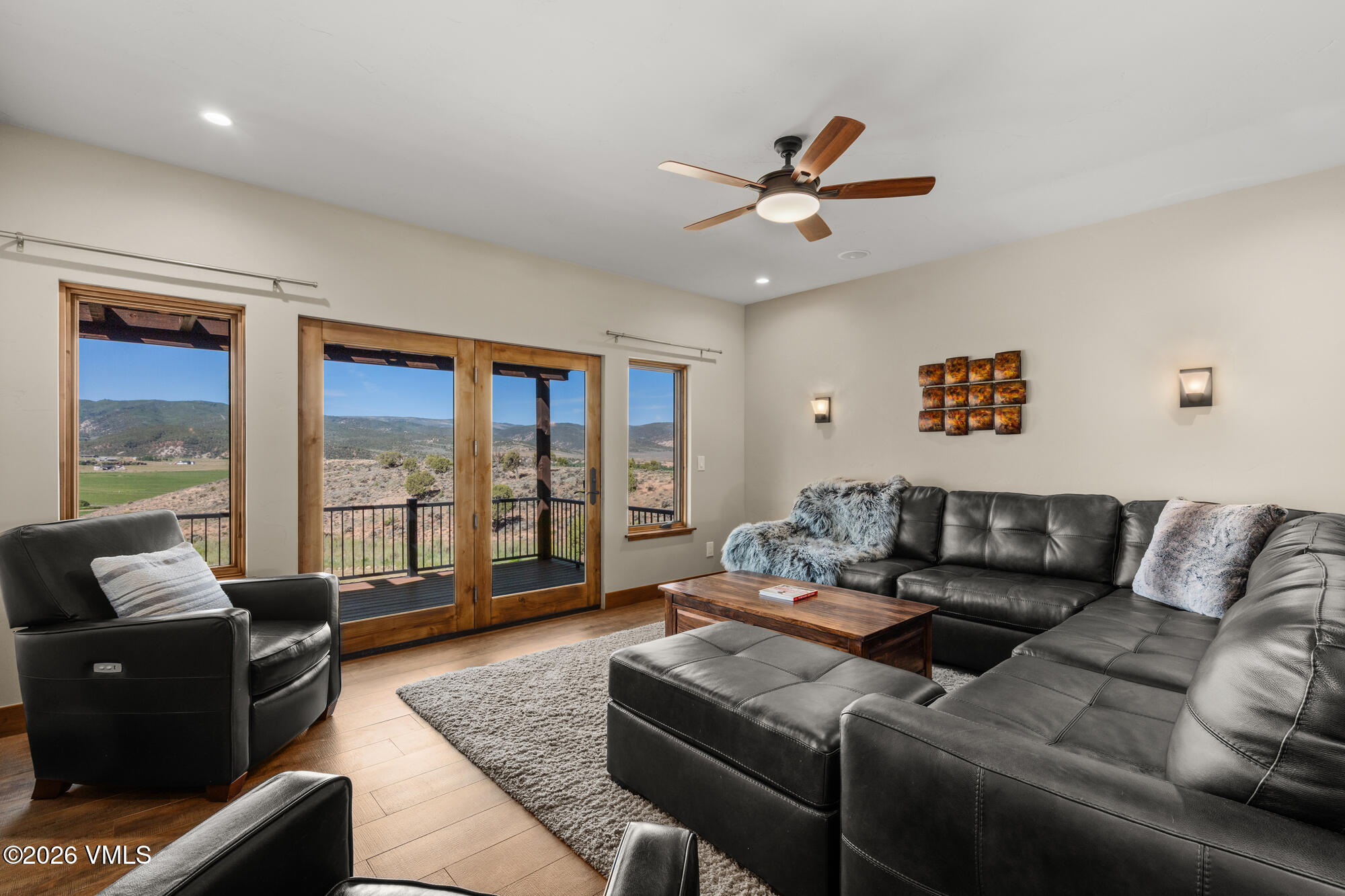 705 Amherst Road Gypsum, CO 81637 - Photo 10 of 55 Livingroom