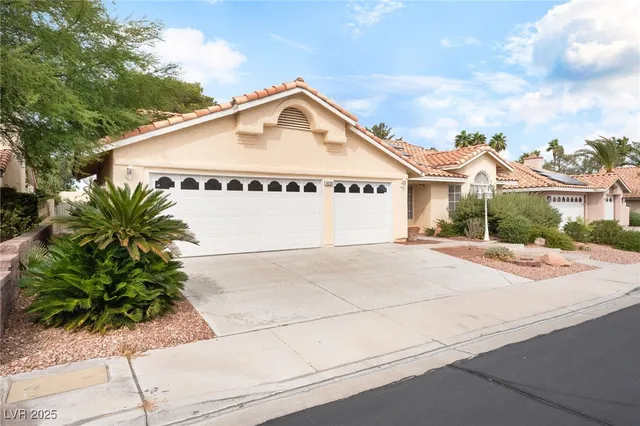 $2,650 | 8220 Desert Beach Drive, Las Vegas, NV 89128
