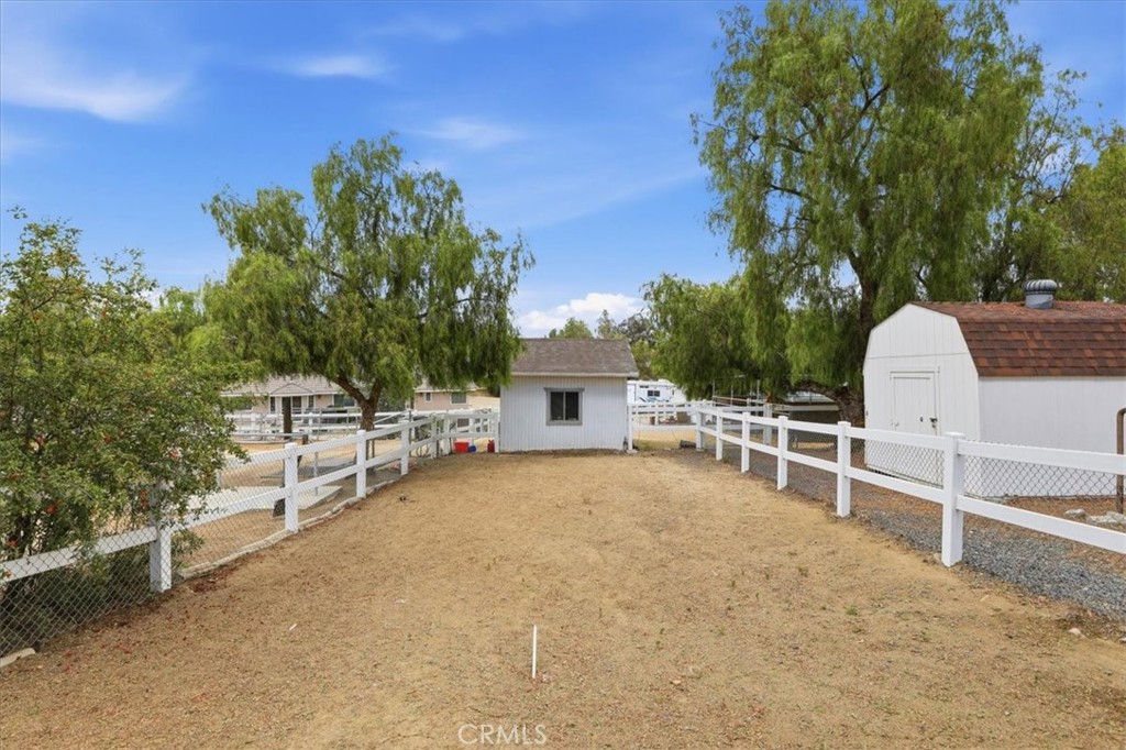 23064 Miners Road Perris, CA 92570 - Photo 22 of 35