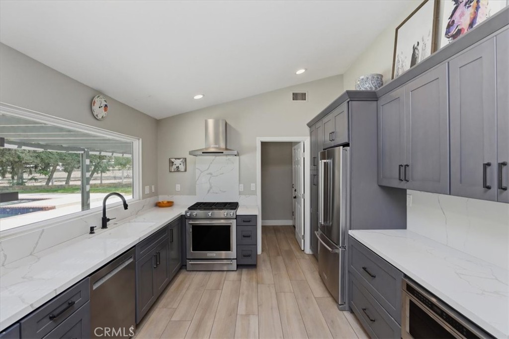 23064 Miners Road Perris, CA 92570 - Photo 7 of 35