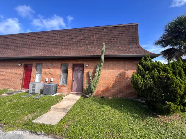 $1,200 | 3818 Overlook Drive, Unit 42, Palm Bay, FL 32905