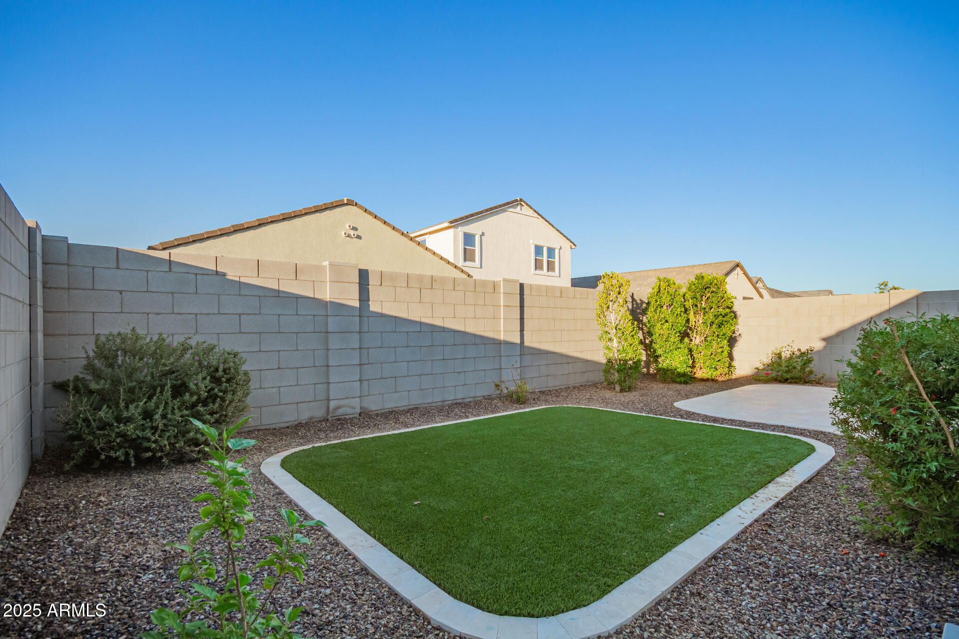 3274 West Stradling Avenue Apache Junction, AZ 85120 - Photo 28 of 35 a view of outdoor space and yard
