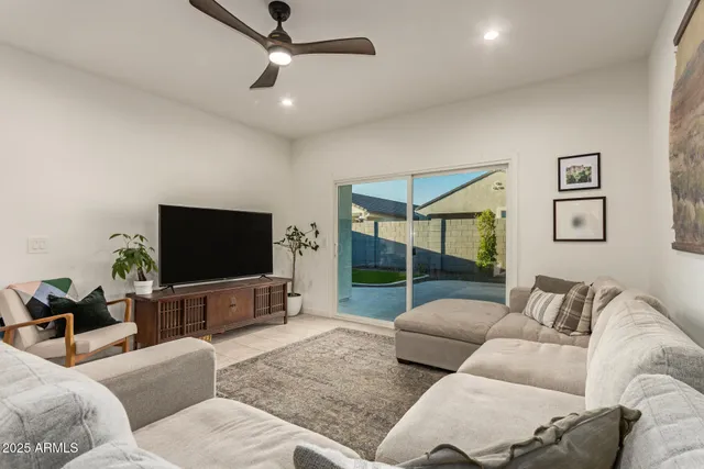 $2,395 | 3274 West Stradling Avenue, Apache Junction, AZ 85120