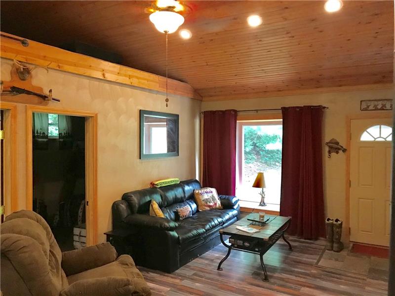 520 Kuhntown Road Somerset, PA 15501 - Photo 7 of 19 Gallery Image 7