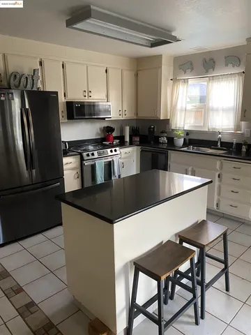 $2,700 | 781 Dorchester Circle, Lodi, CA 95240