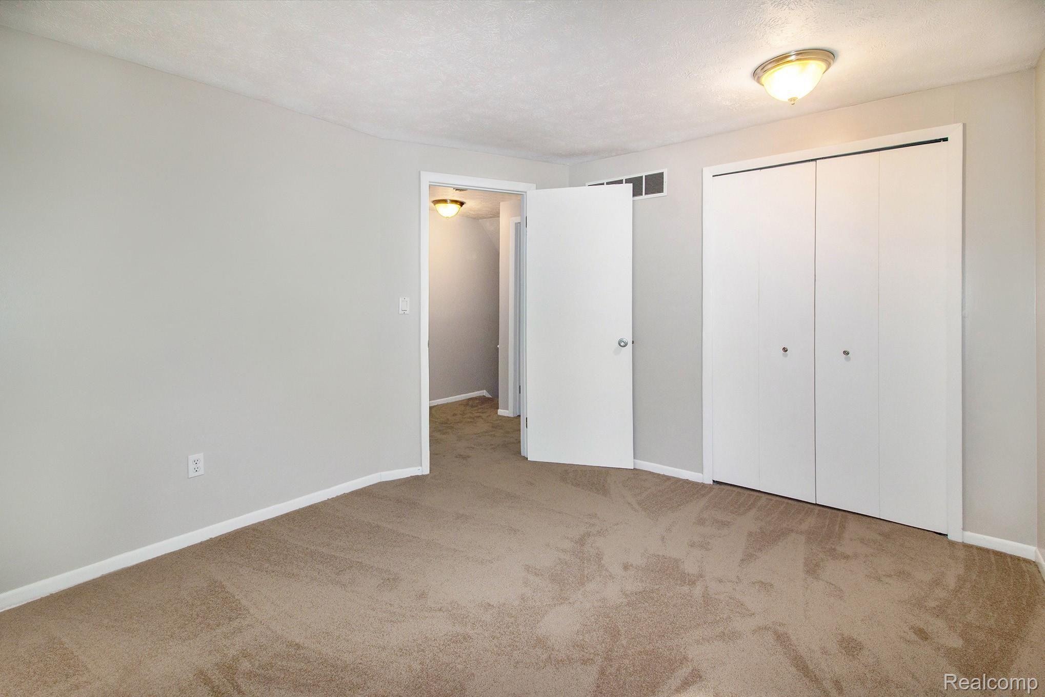 27376 Spaulding Road New Hudson, MI 48165 - Photo 16 of 23 IMG_1269.jpg