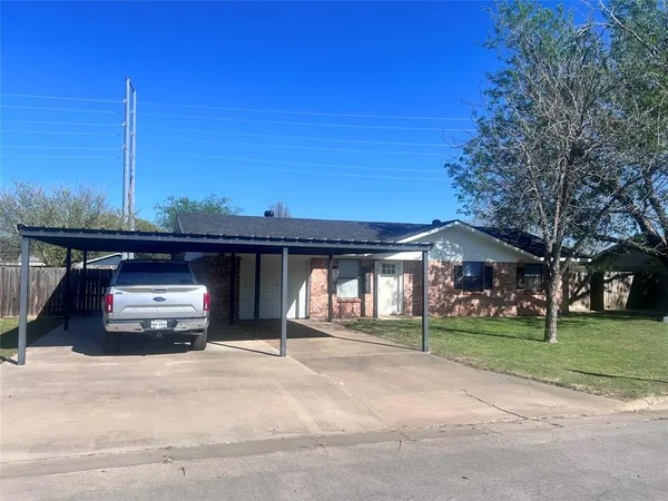 $185,000 | 113 Candlestick Drive, Graham, TX 76450