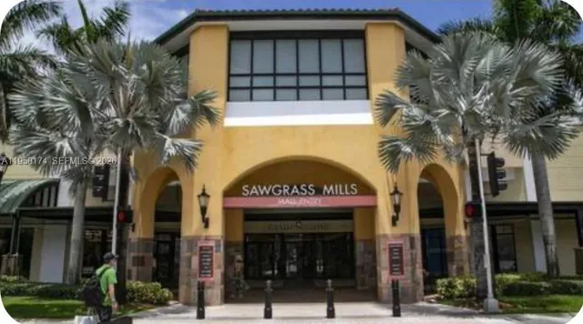 $1,100 | 2161 Northwest 108th Terrace, Sunrise, FL 33322