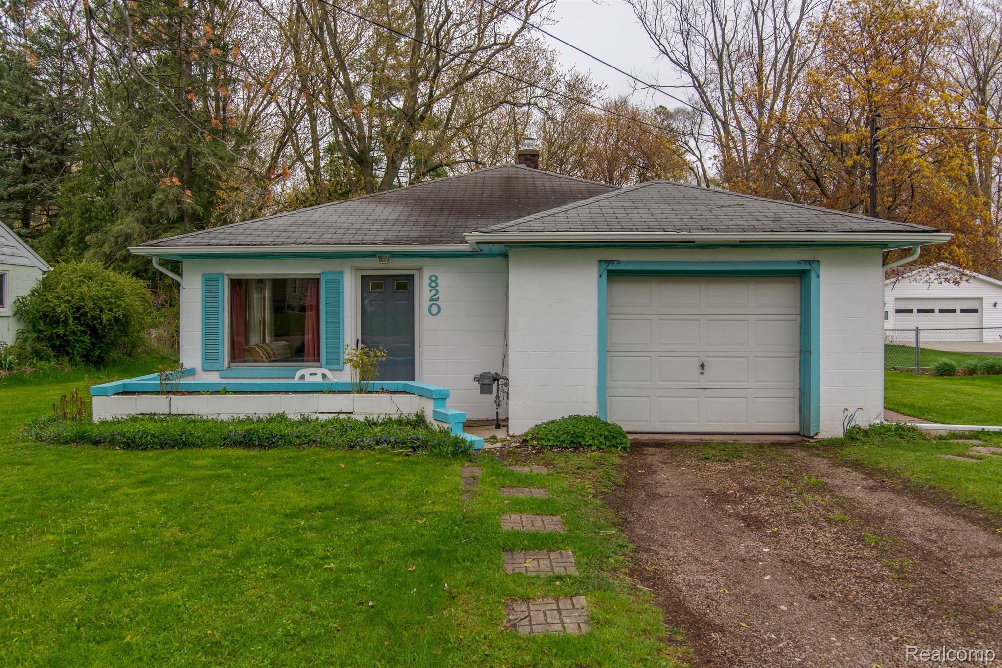 820 Bretton Road Lansing, MI 48917 - Photo 1 of 14 Gallery Image 1