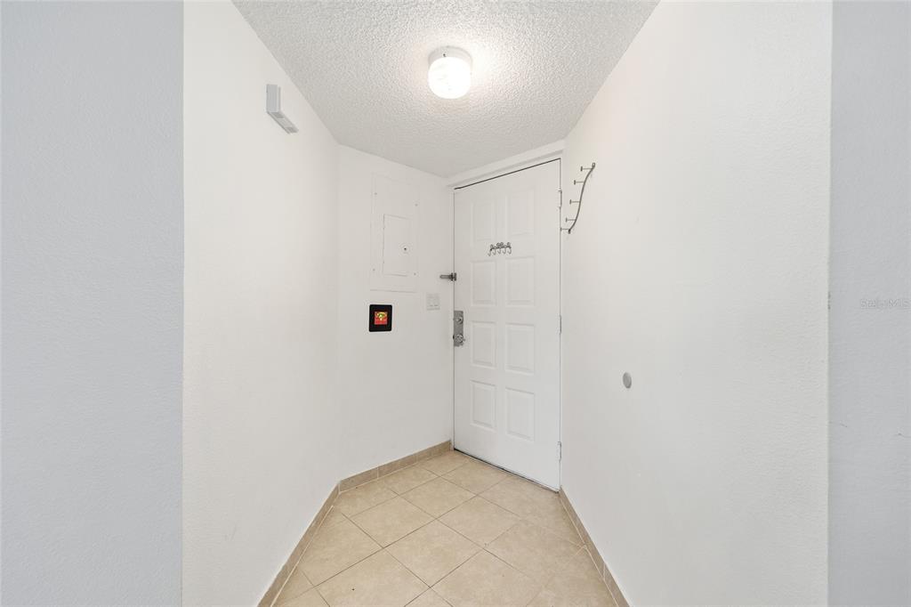 588 Fairways Lane, Unit E101 Ocala, FL 34472 - Photo 5 of 35