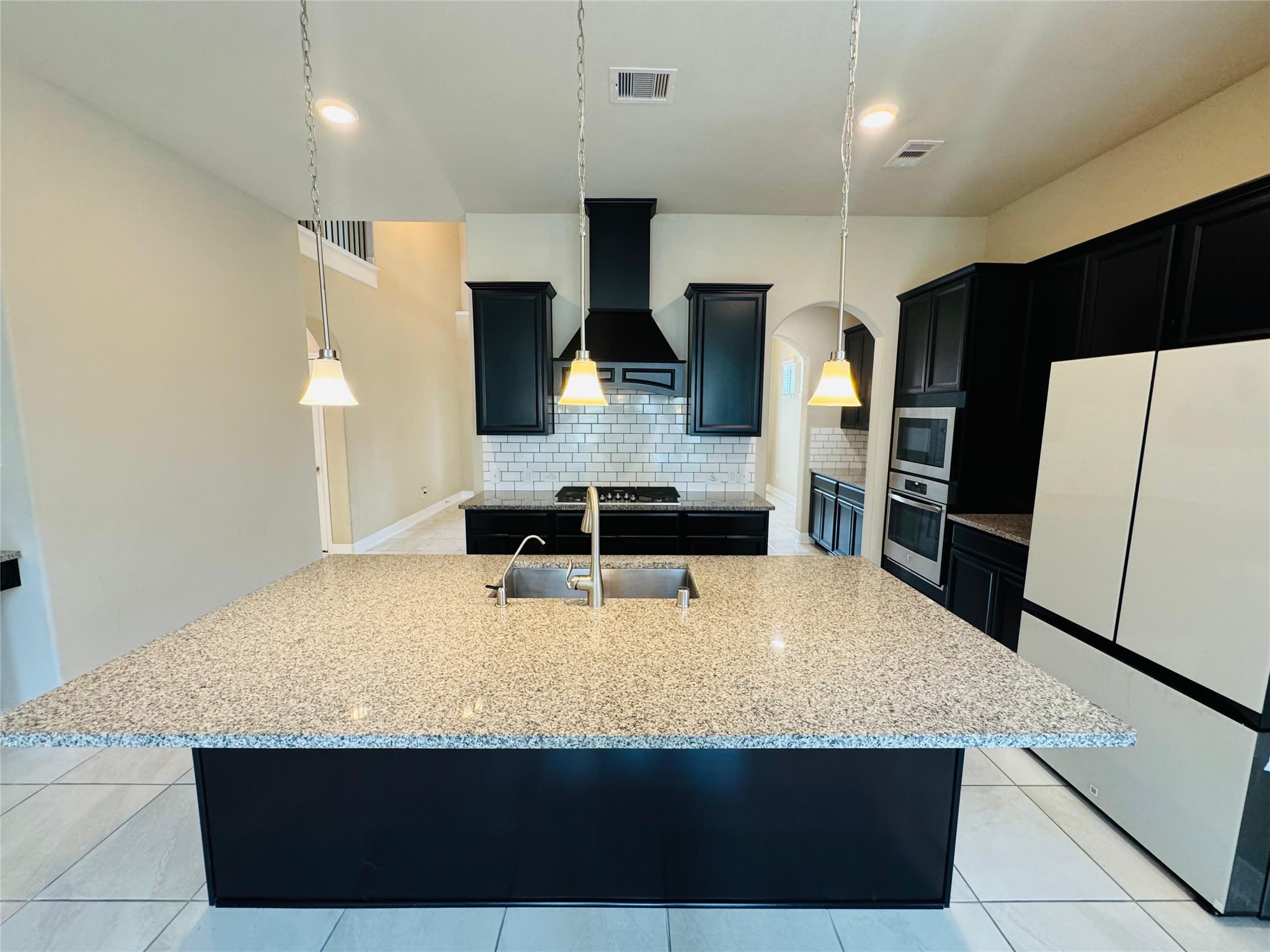 4318 Bayberry Ridge Lane Manvel, TX 77578 - Photo 9 of 32