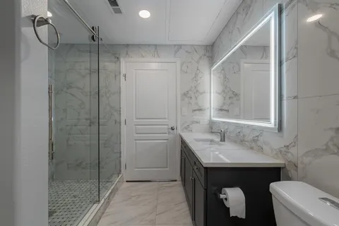 $216,000 | 330 Las Colinas Boulevard East, Unit 164, Irving, TX 75039